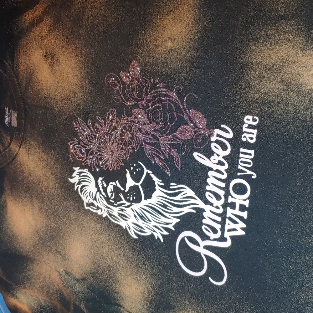 *Final Price* Custom made Lion t-shirt